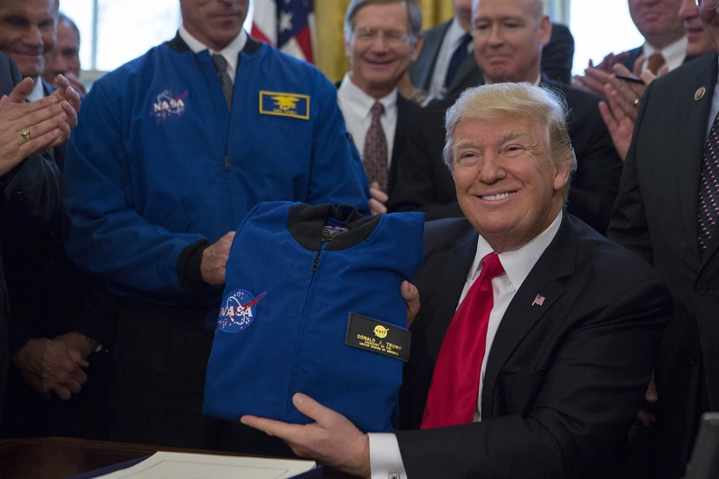 Басейн Трампа позеленів і почав вбивати птахів: що пішло не так із реконструкцією